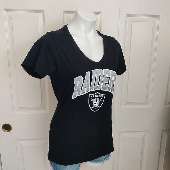 NFL Las Vegas Raiders V-neck tee and clear drawstring bag bundle - Picture 5 of 11